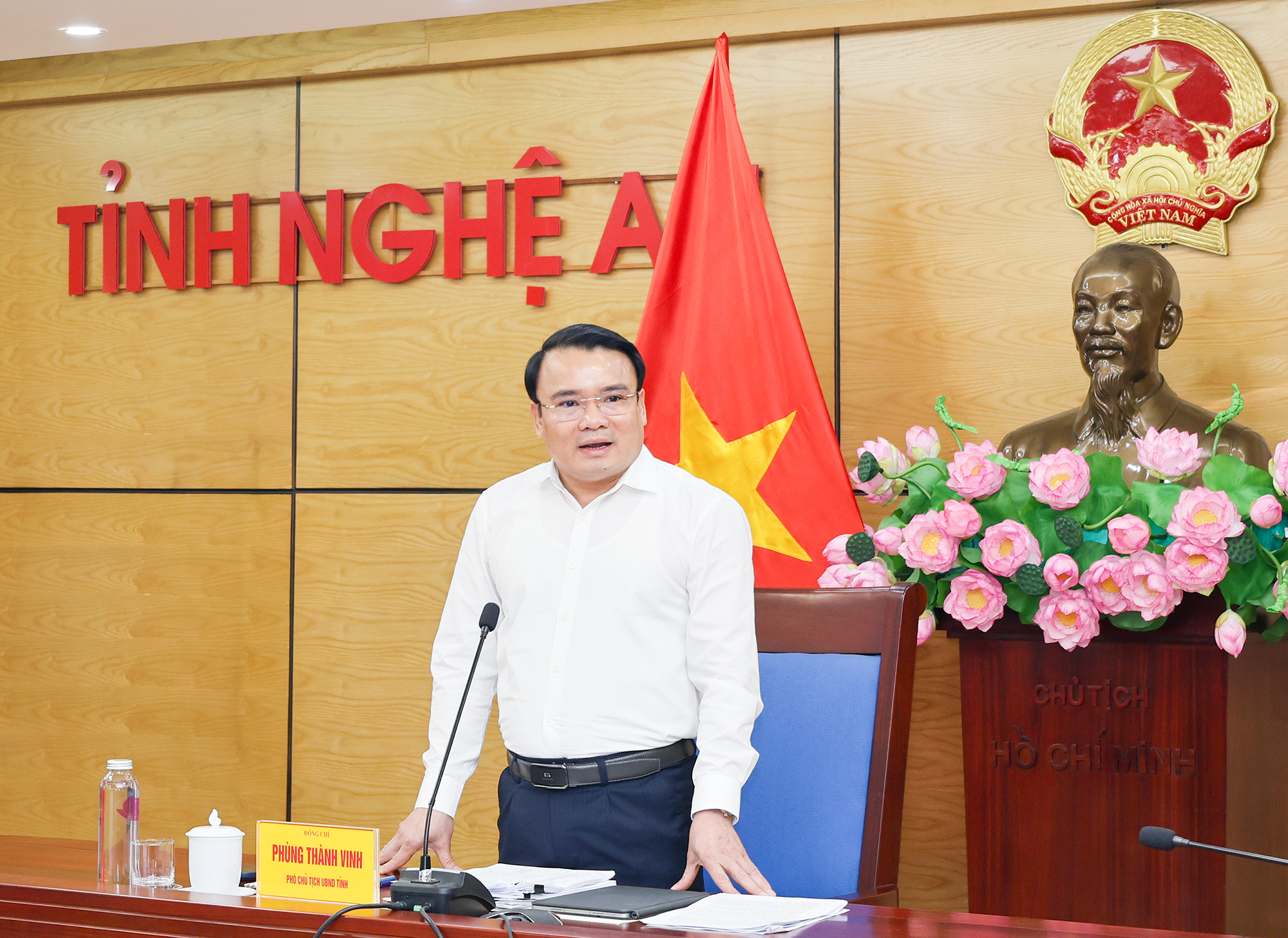 Anh-tin-bai
